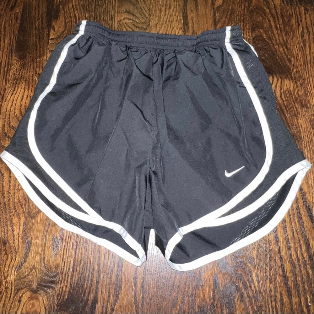 Nike Shorts Set - Picture 5 of 10